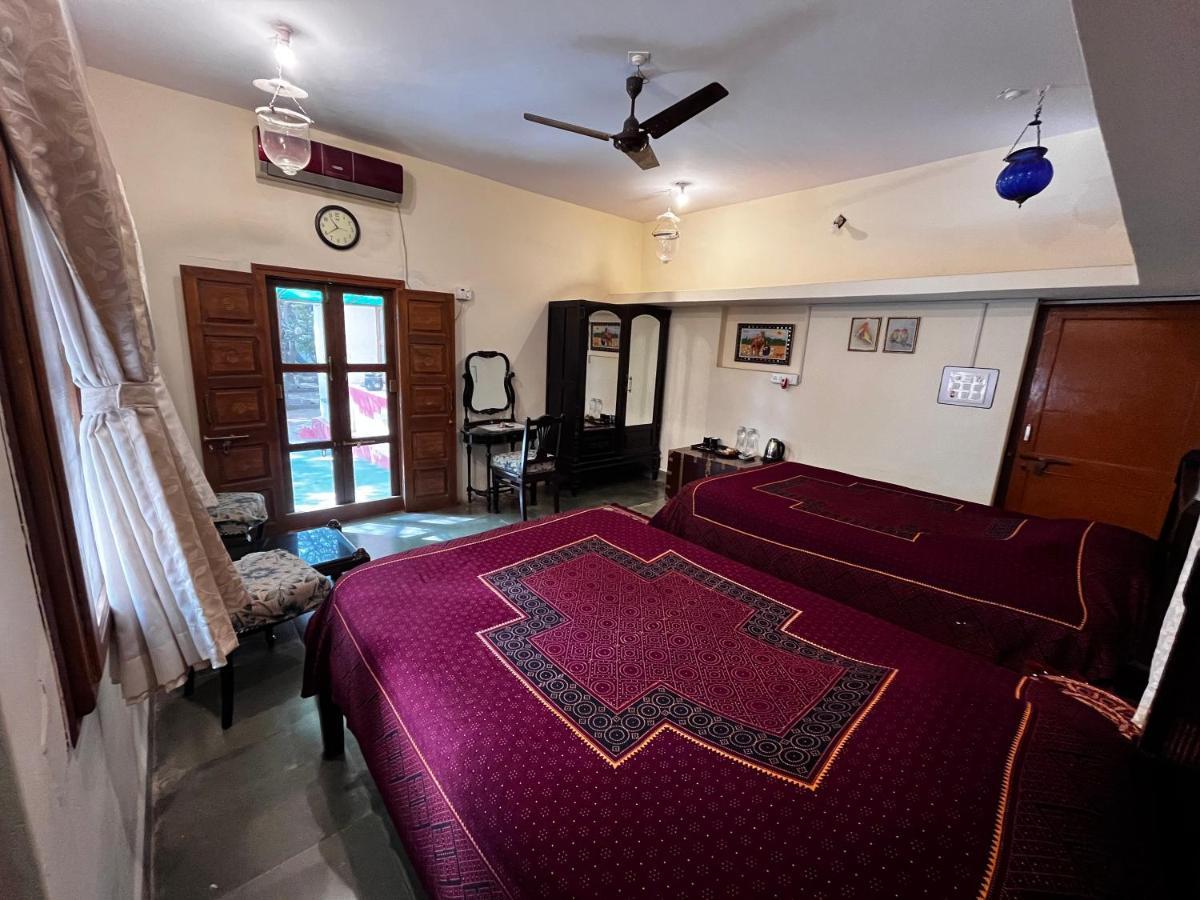 Sharad Baug Homestay Bhuj Exterior foto
